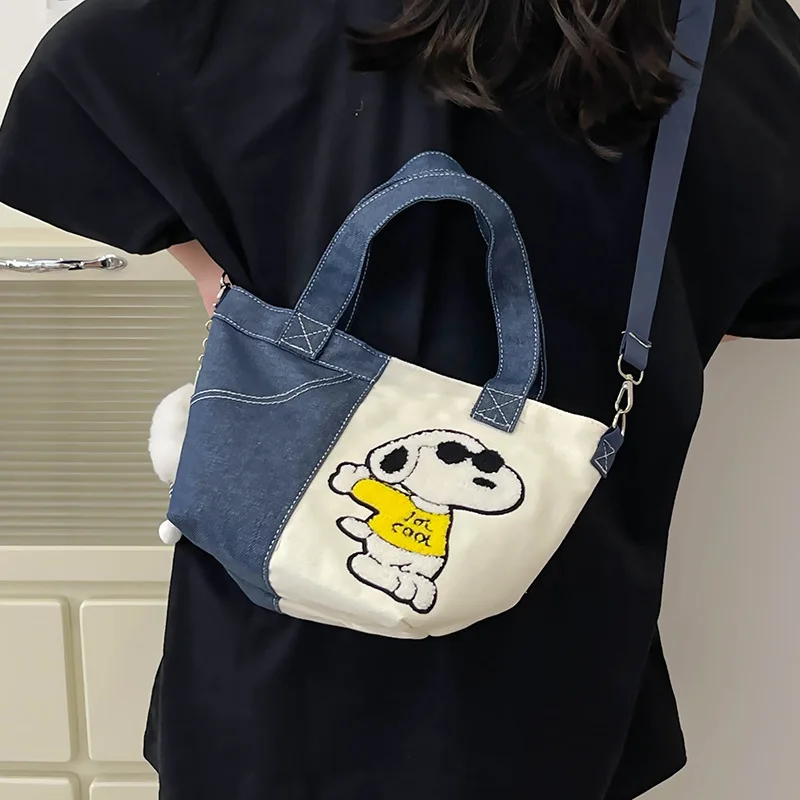 MINISO damska śliczna podręczna torba z grubej bawełny Snoopy śliczna haftowana płócienna torba na ramię studencka torba dojazdowa pod pachami