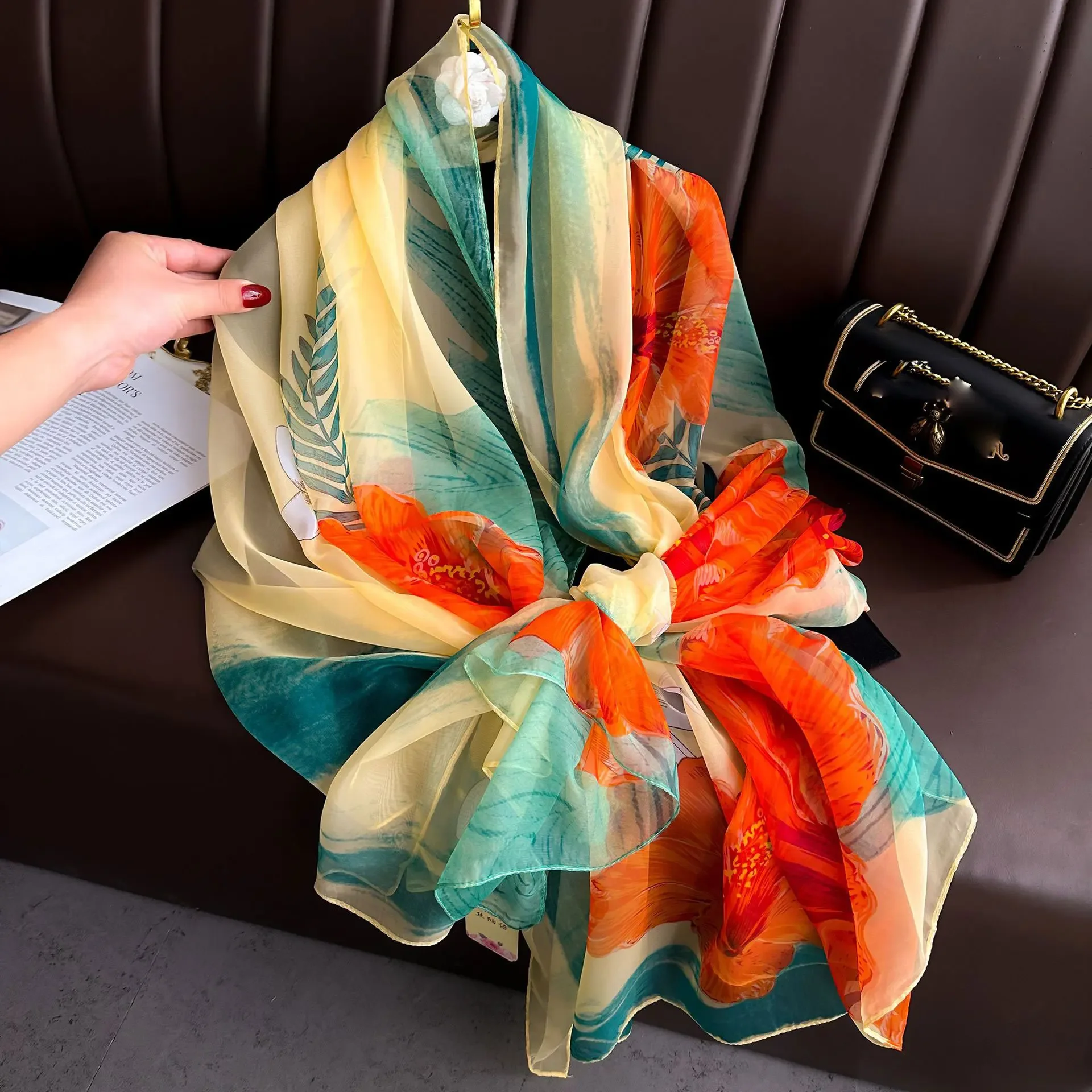 

Silk Scarf Fashion Design Neck 2025 Foulard Female Headbanda Luxury Hijab Women Warm Pashmina Scarves Echarpe Shawl Large Wrap