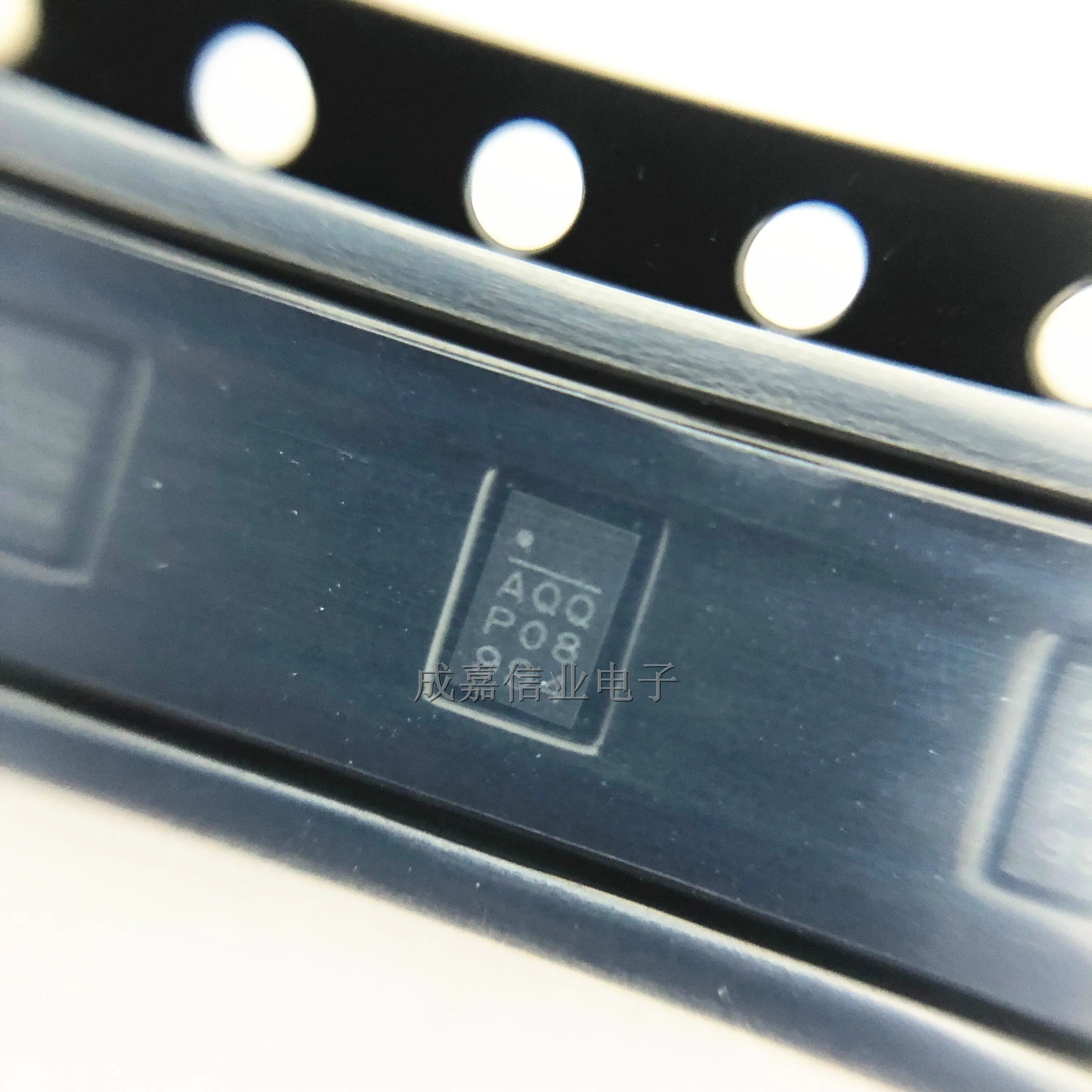 10 ชิ้น/ล็อต MP8759GD-Z QFN-12 เครื่องหมาย; AQQ Switching Voltage Regulators 26V Iq ต่ํา Hi Cur 8A Sync Buck Conv