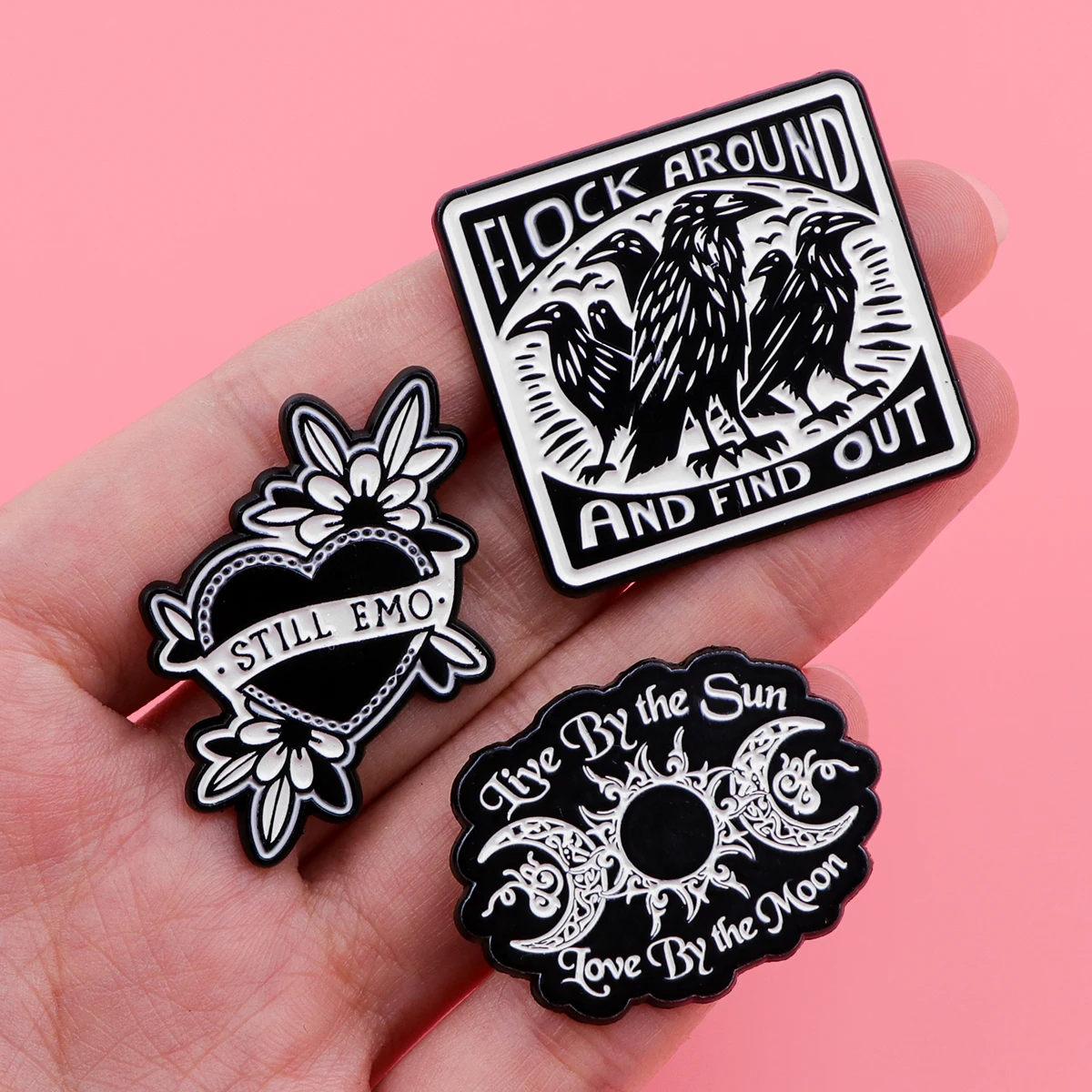 Vintage Moon and Sun Enamel Pin Brooch Pines Lapel Pins Badge on Backpack Clothing Accessories Punk Jewelry Halloween Gifts