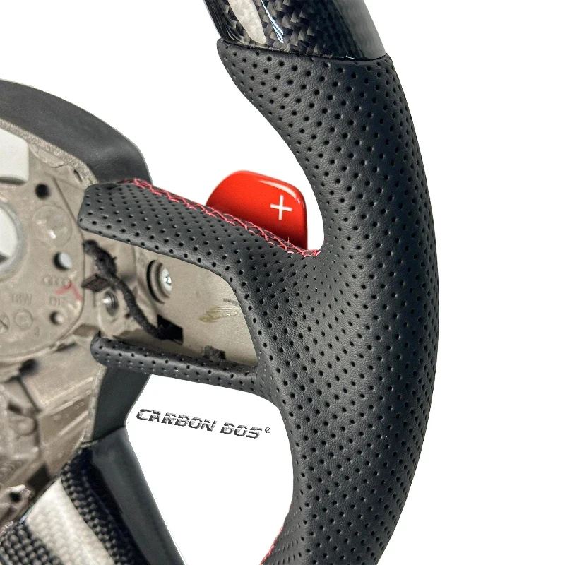 

Suitable Auto Accessories Old Style, New Design C6 Carbon Fiber Steering Wheel with Perforated Leather, Cu