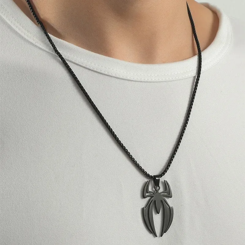 Collier de Cosplay araignée pour hommes, pendentif en acier inoxydable, chaîne ras du cou, bijoux, accessoires, cadeau