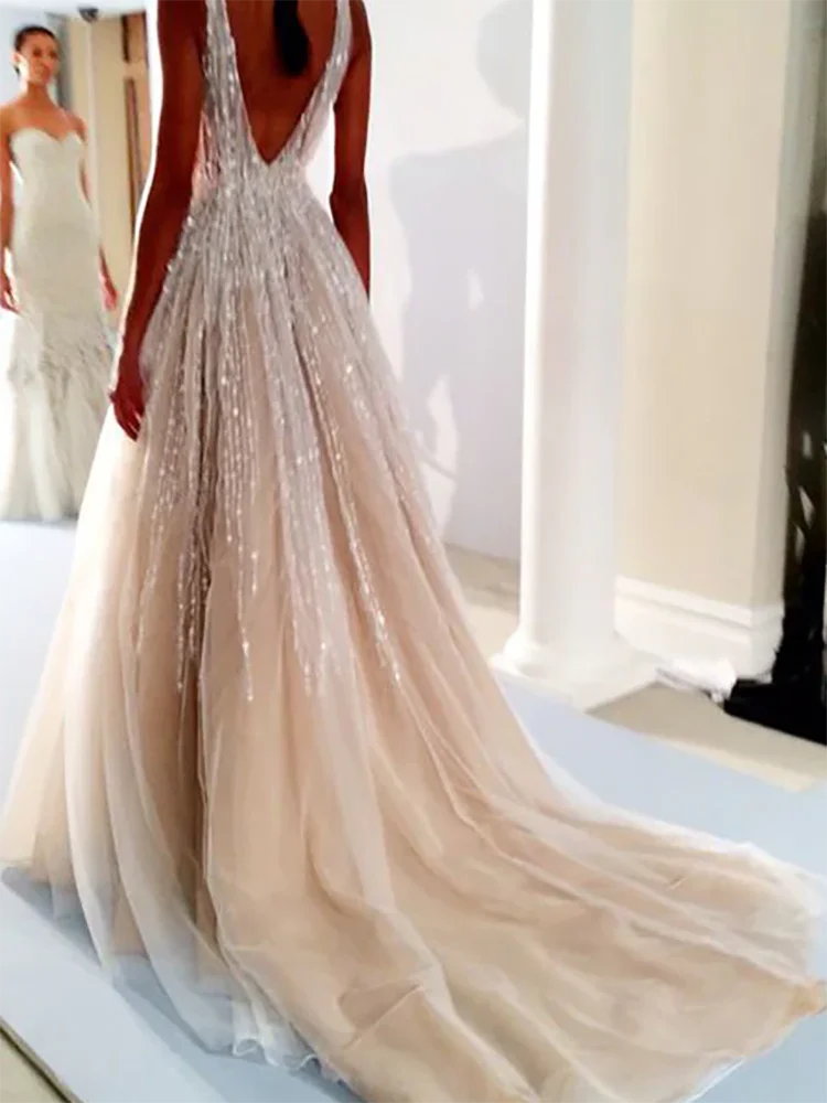 Elegant V-Neck Shining Beading Sleeveless A-Line Bride Wedding Dresses Bridal Gowns Customized ﻿