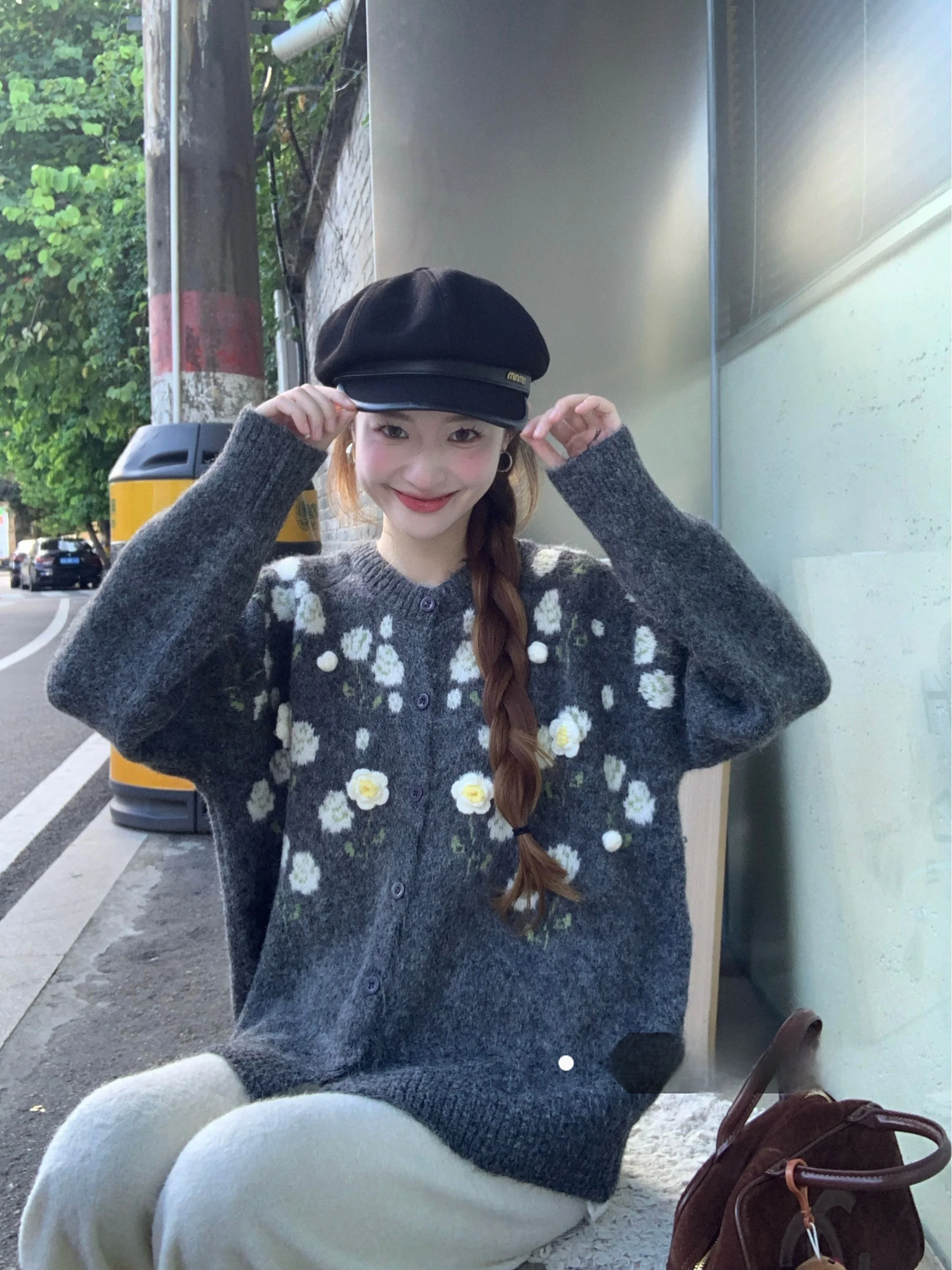 

Ele Long Sve вязаный свитер женский зимний модный низкий круглый шерстяное пальто с вышивкой топ на пуговицах нежный ветер