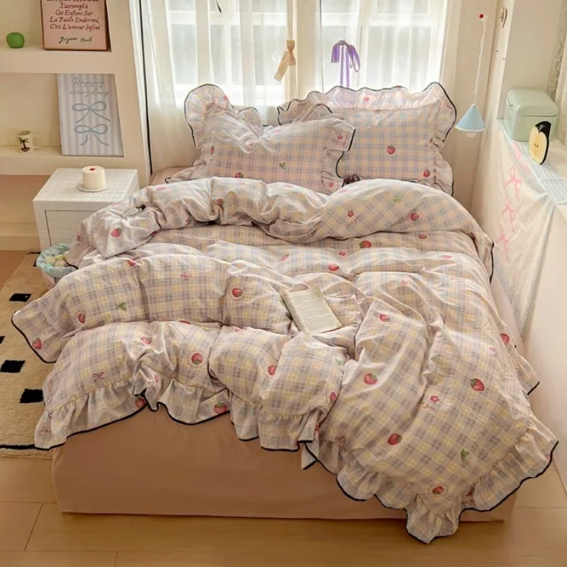 

Cream lace girl powder grid Korean version bed four-piece set washed cotton double-layer yarn quilt cover dormitory