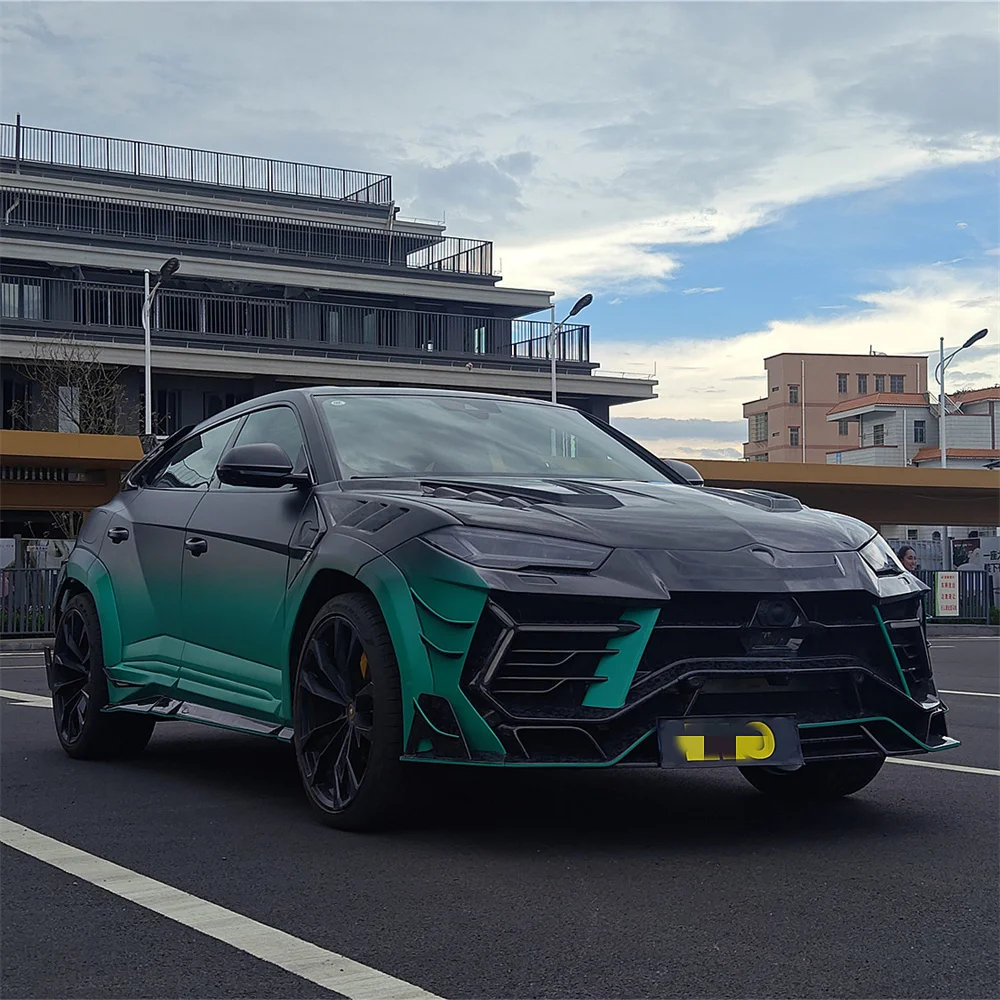For Lamborghini URUS Upgrades Third-generation MSY Forged Carbon Fiber Body Kit, Mudguards, Front and Rear Bumpers, Engine Hood
