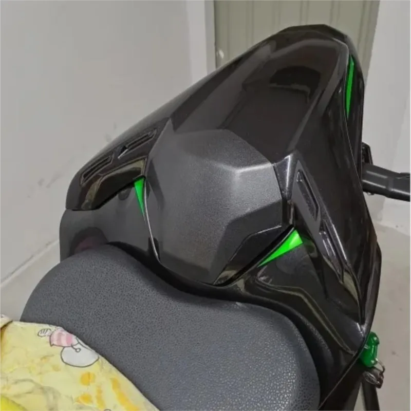 

2023 2024 For Kawasaki Z900 2017-2021 Motorcycle Rear Pillion Passenger Seat Cowl Pillion Tail Fairing Back Cover Green Z 900