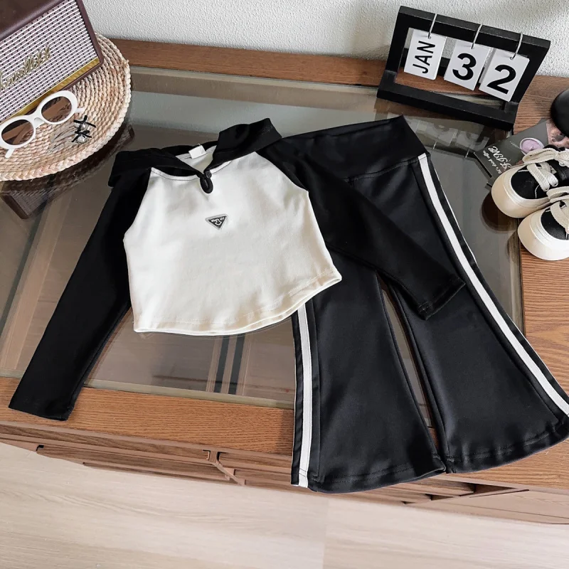 

Children's New Spring and Autumn Outfit for Girls, Stylish Hooded Color-Block Slim Fit Top with Flared Pants Two-Piece Set