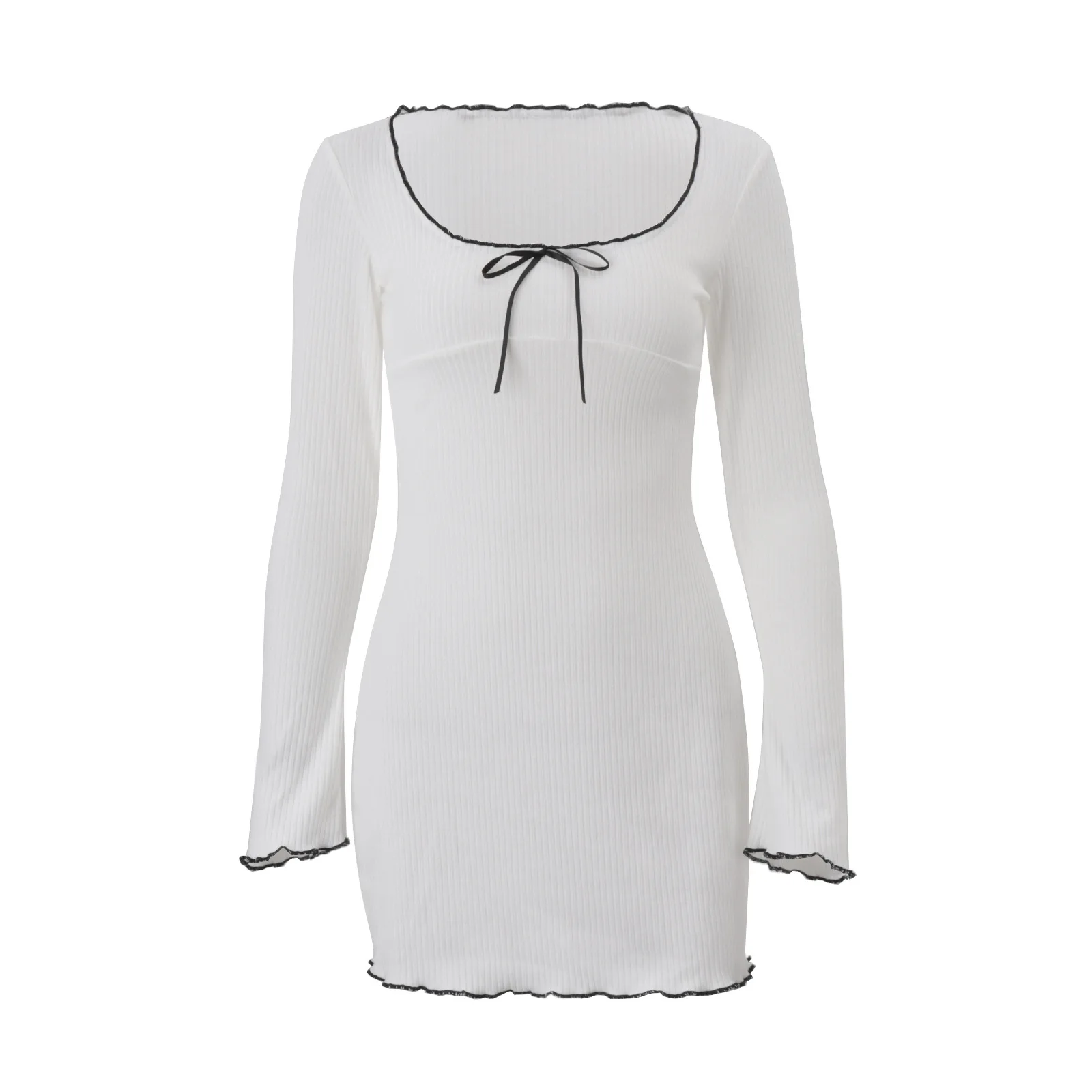 ชุดเดรสแฟชั่นใหม่สไตล์ยุโรปและอเมริกาสำหรับฤดูใบไม้ร่วง ดีไซน์เซ็กซี่ คอวี แขนยาว แต่งระบายช่วงเอว กระโปรงสั้น