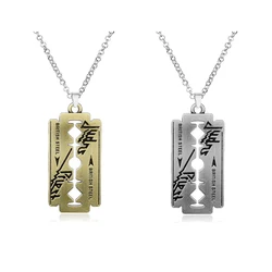 Men's Fashion Stainless Steel Razor Blade Necklace Men Judas Priest Hip Hop Jewelry Enamel Heavy Metal Pendant Necklace Jewelry