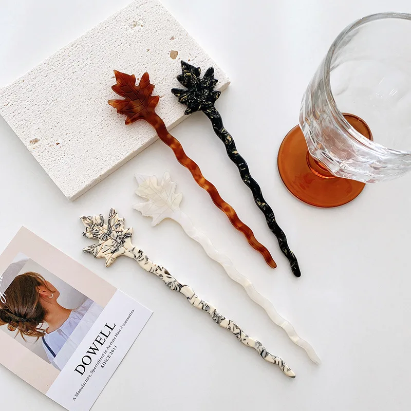 

Dowell Acetate Board Retro Maple Leaf Hairpin Senior Sense Back Head Plate Hairpin Simple Hairpin Headdress