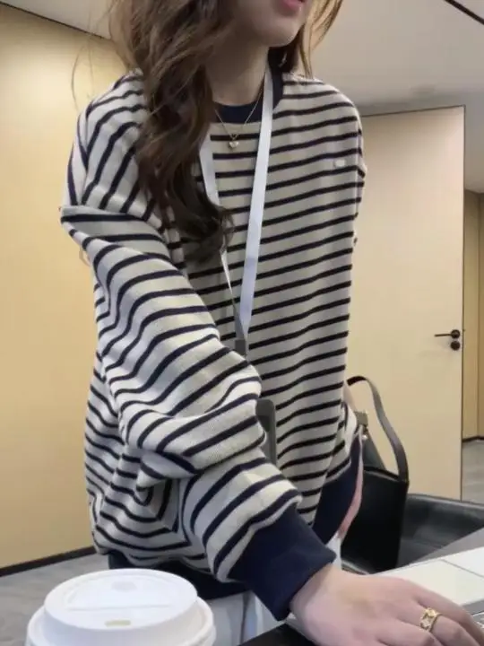 

Oversize Striped Round Neck Women's Spring and Autumn New Popular Loose Casual Korean Version Knitted Sweater Top Winter