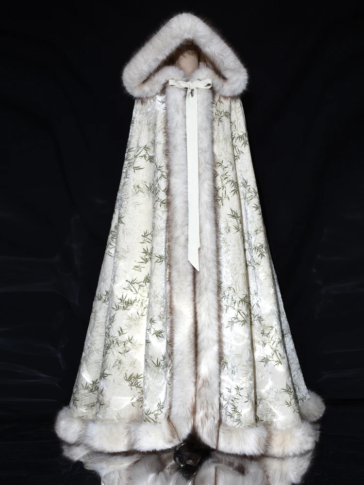 

Утепленный длинный плащ с меховым воротником, теплый халат Ханьфу с капюшоном для зимнего сезона, с цветочной вышивкой, в китайском стиле