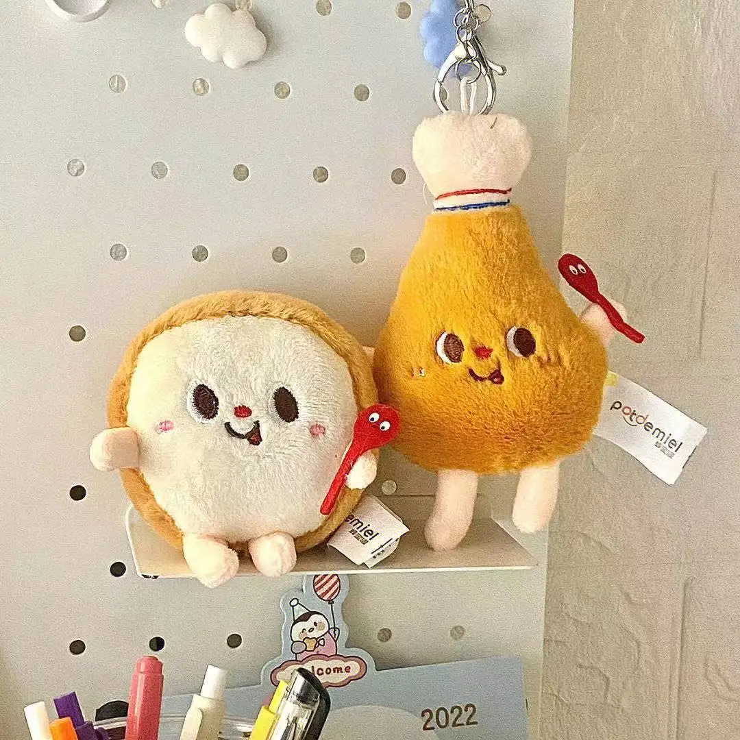Estatuilla de hamburguesa y patatas fritas bonitas y creativas, mochila colgante, decoración colgante de felpa para parejas, llavero de coche, juguete de peluche