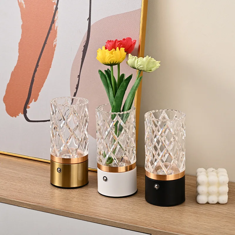 Plug-in luz vaso de luxo candeeiro de mesa luz ambiente cilíndrica toque metal acrílico quarto luz decorativa