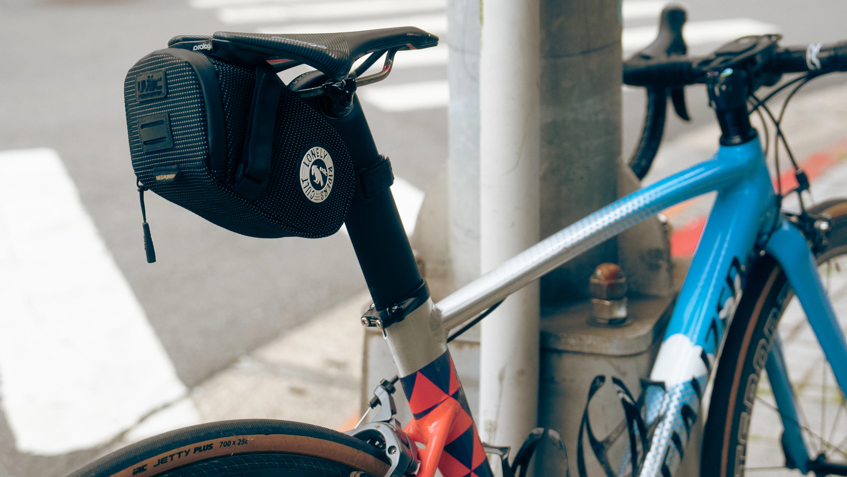 ULAC Radfahren Sitztasche 0,6/1/1,3 l mehrfarbige Fahrradsatteltasche wasserdichte MTB Rennrad Reparatur Werkzeuge Tasche Schwanz Pack Zubehör – Detail 30