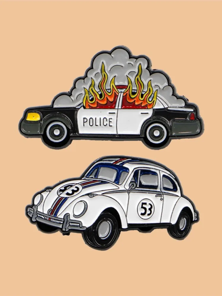 Broches en émail de berline rétro de dessin animé, broche de voiture de Police brûlante, Badge à revers sur sac à dos, accessoires pour vêtements, bijoux à la mode, cadeaux