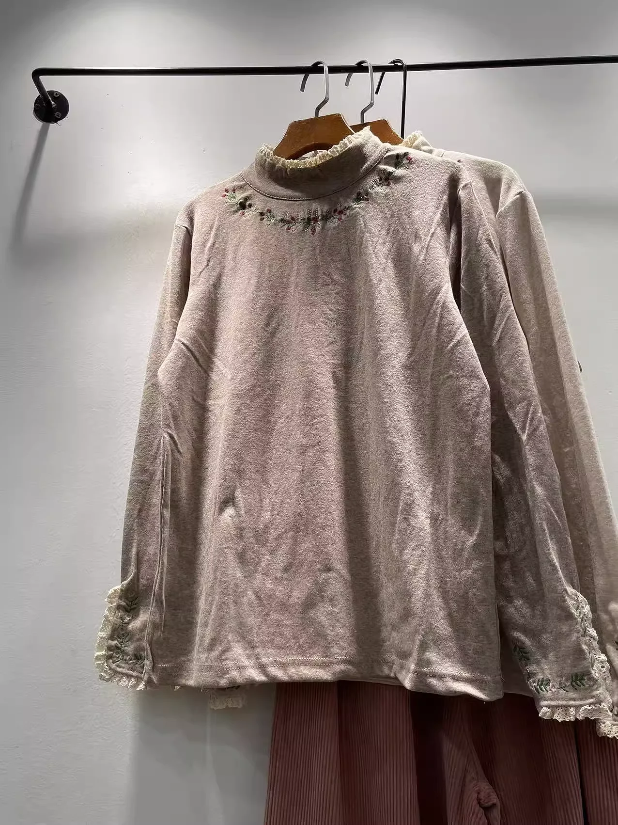 

2026 Mori Girl Стиль из чистого хлопка с воротником-стойкой и вышивкой рубашки с длинными рукавами для женщин пуловер теплые зимние рубашки на подкладке