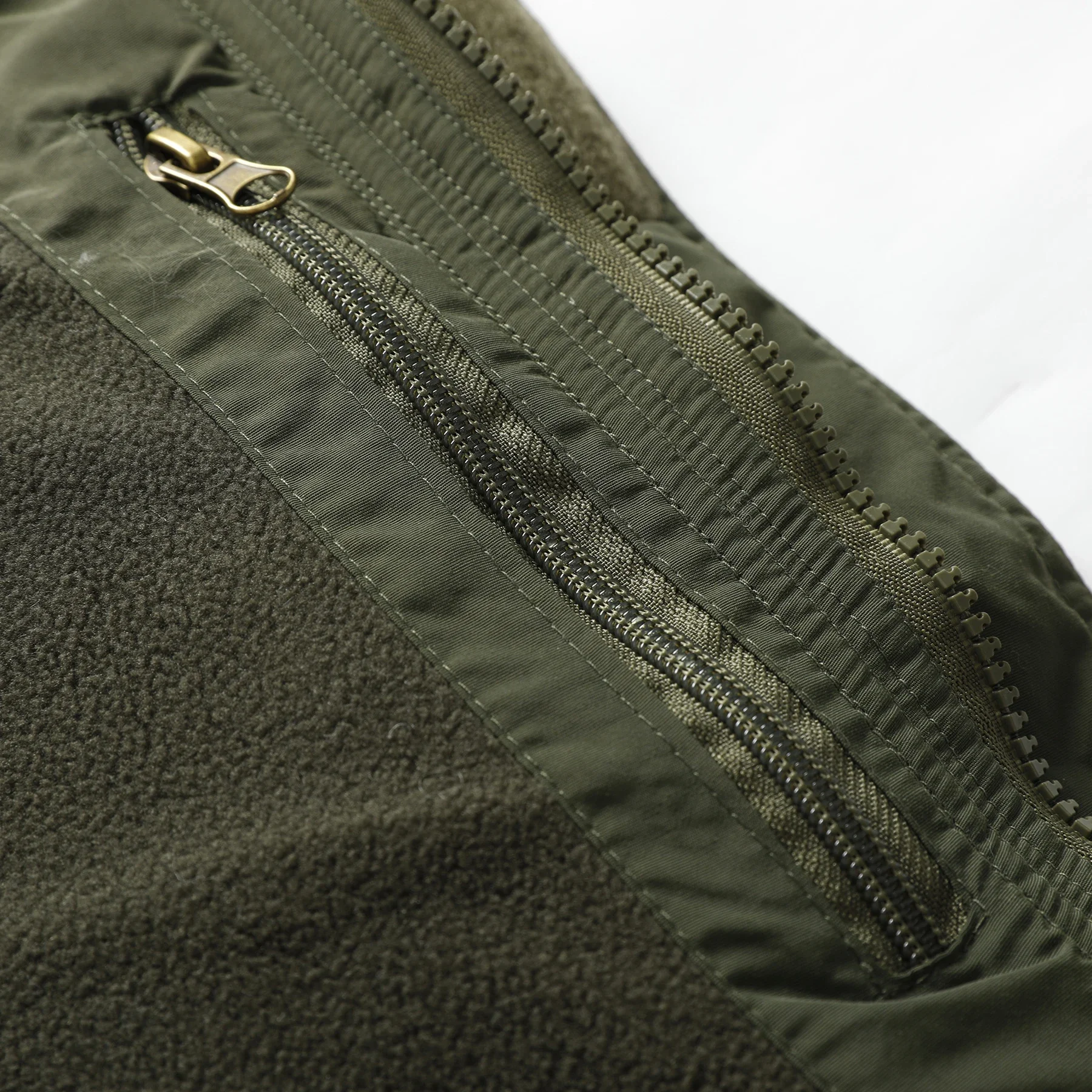 سترة دافئة مبطنة بالصوف للرجال في الهواء الطلق مع جيوب متعددة، وأكمام وغطاء للرأس قابلة للفصل، ونايلون، ونمط عتيق، وإغلاق بسحاب #6