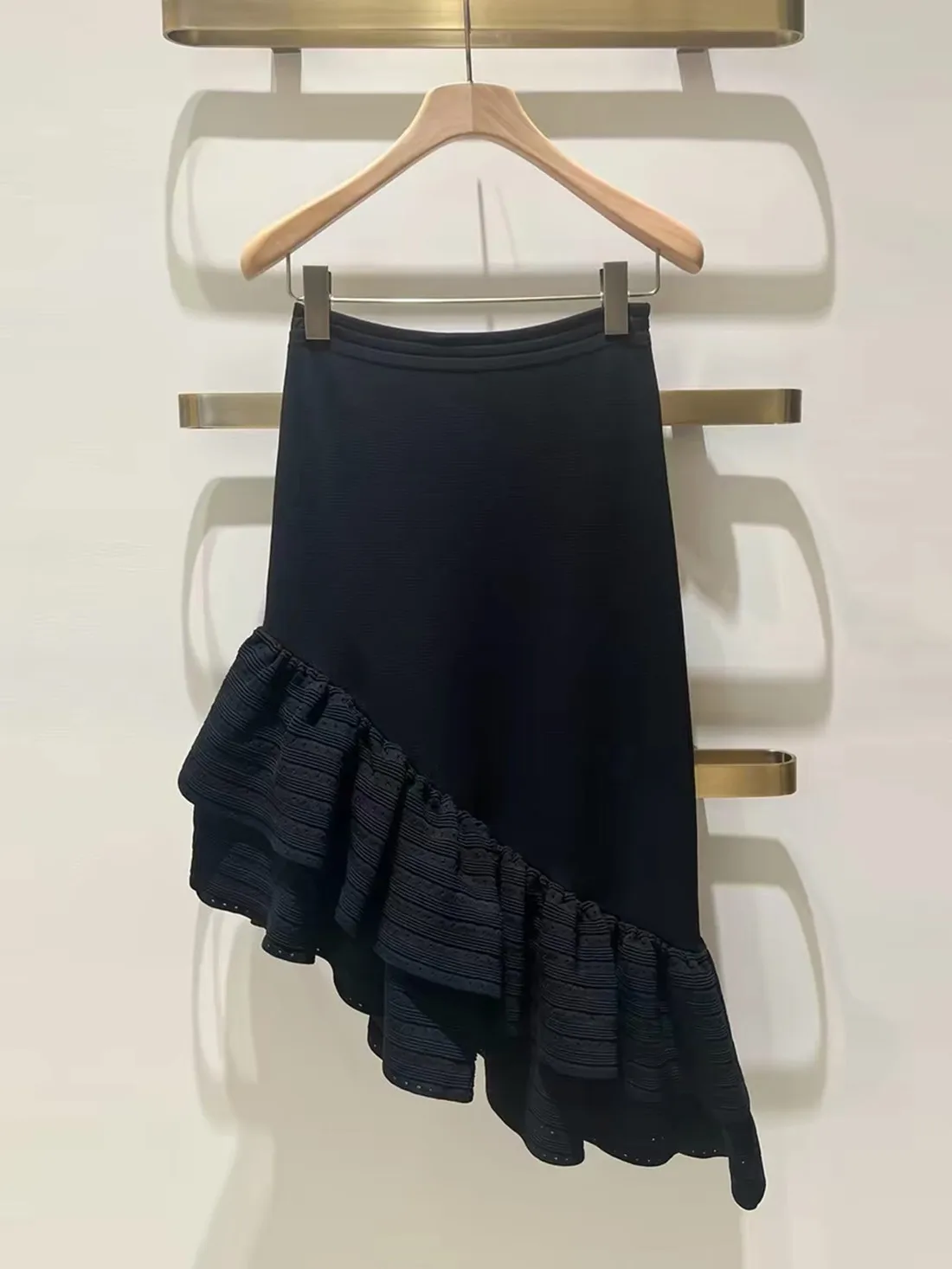 

High Waist Knitted Black Half Skirt Asymmetrical Hemline Design Sensation European Style Elite Version Women's Skirt