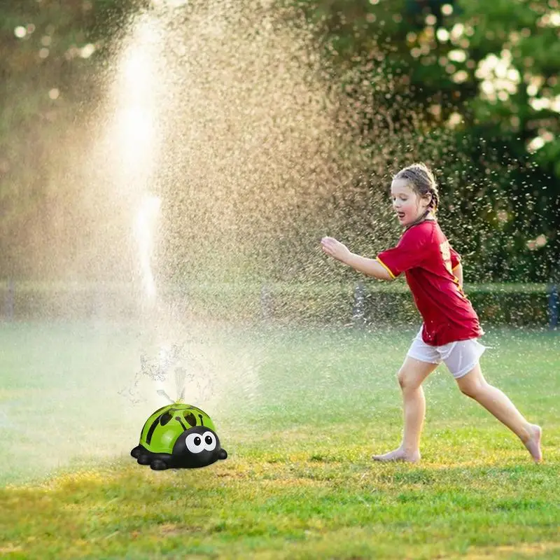 Irrigatori per bambini per cortile Simpatico coccinella Irrigatore Giocattoli Giochi d'acqua estivi per divertimento in acqua da giardino per bambini All'aperto attacca a