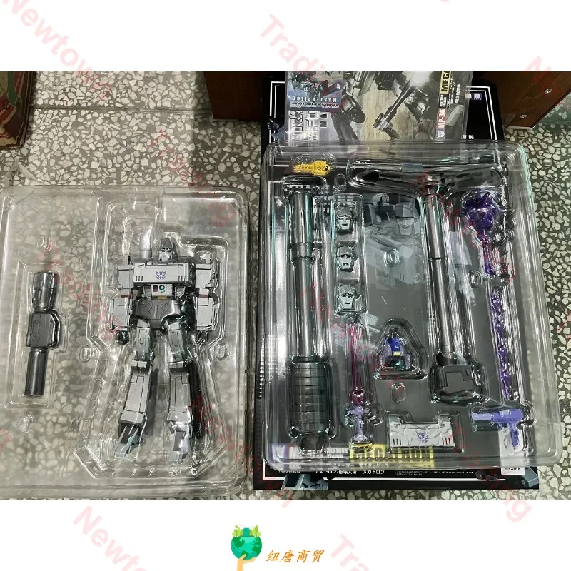 ในสต็อก TAKARA TOMY ในกล่อง KO TKR Transformation Figure Masterpiece MP36 mp36