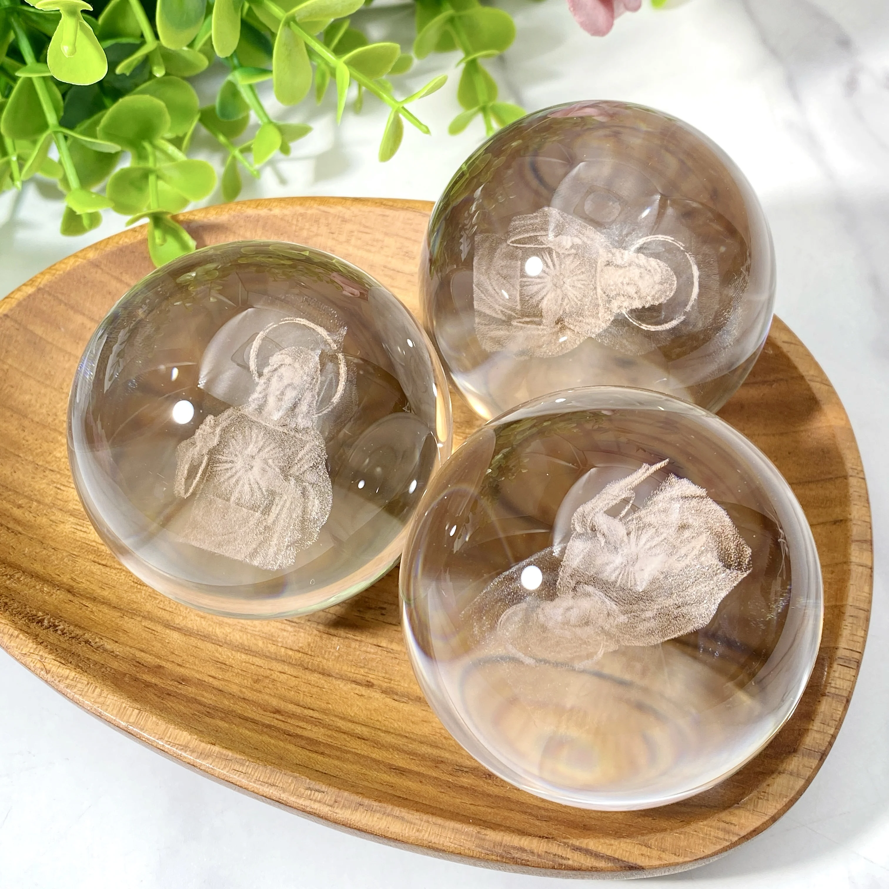 عشوائي 1 قطعة عالية الجودة ثلاثية الأبعاد كرة زجاجية الديكور الحجر الخام الكريستال الطبيعي ، هدية عيد ميلاد ، زخرفة المشهد.