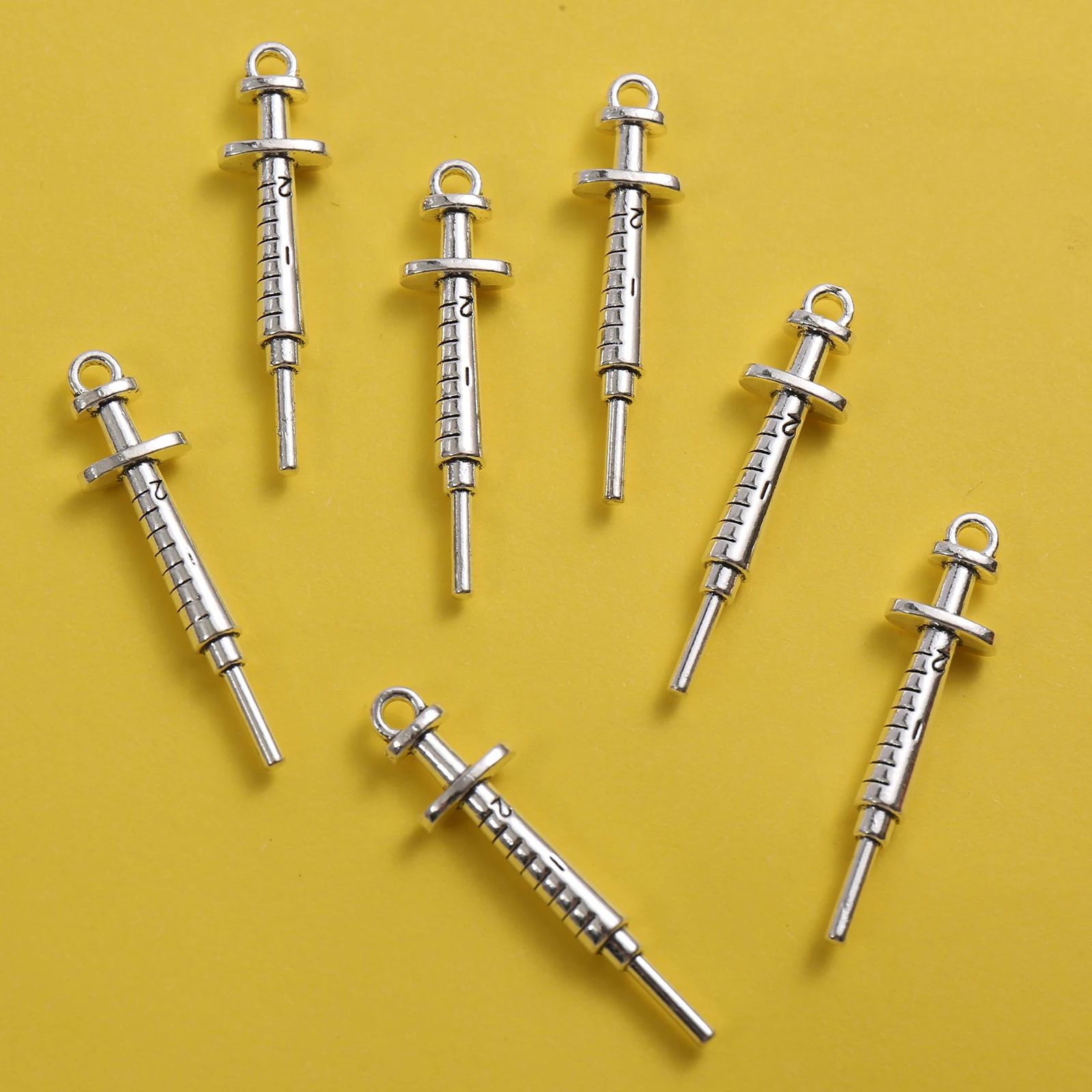 10 Pieces of Graduated Needle Tube Accessories, Simple Medical Syringe Pendants with Scale Markings, Suitable for DIY Bracelets, Necklaces, and Earrings, Medical-Themed Handmade Beaded Jewelry Accessories