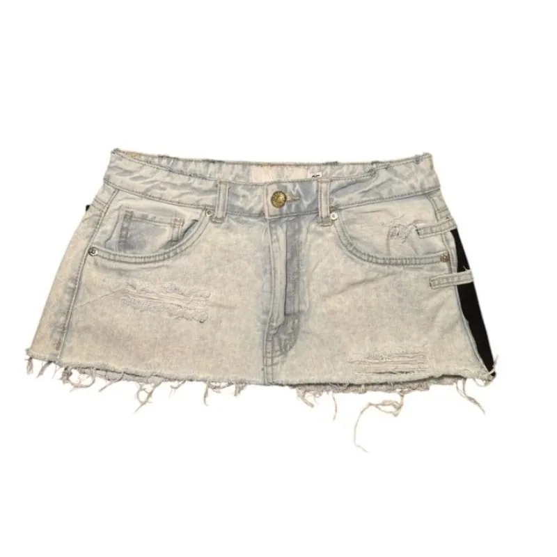 กระโปรงยีนส์สั้นสีฟ้าอ่อนสำหรับผู้หญิง สไตล์สตรีท ดีไซน์ขาดๆ แต่งลายกราฟิกตัวเลข 4 สุดยูนีค แฟชั่นลำลองสุดเทรนดี้สำหรับฤดูร้อน