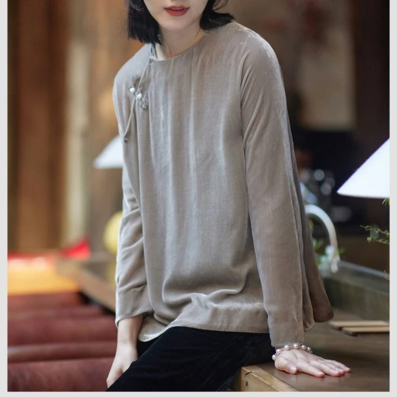 

Бархатные блузки на пуговицах в китайском стиле, женские осенне-зимние новые серовые литературные женские рубашки с круглым вырезом и длинными рукавами