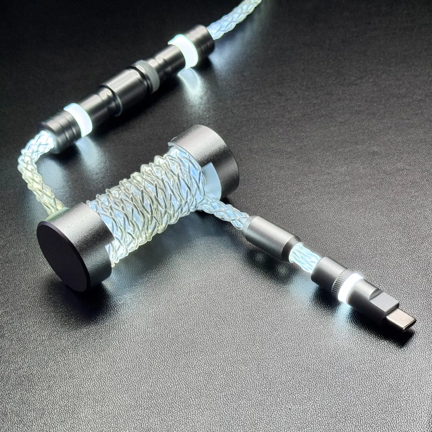 Single-crystal Copper Glowing Aviator Cable 8K Gaming Magnetic-switch Keyboard Cable (for Qidian 80)