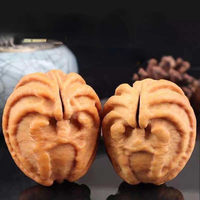 Special Shape 30-32mm Natural Walnuts Big Size Wenwan Handball Chinese Health Care Massage Gadget Collection Gifts