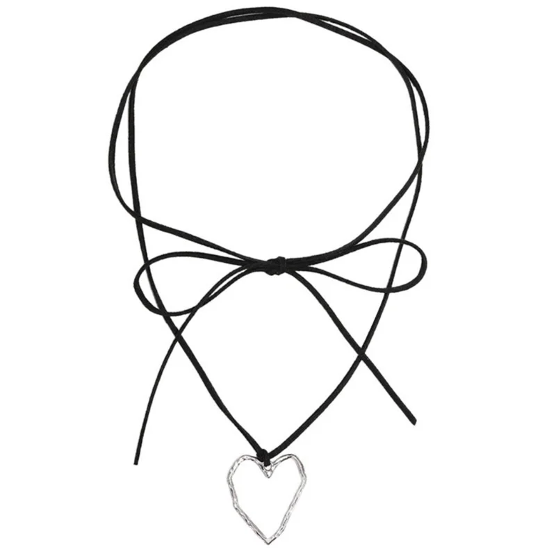 Vintage Goth Hollow Out Irregular Love Heart Pendant Necklace for Women Long Black Korean Velvet Choker Necklace Party Jewelry