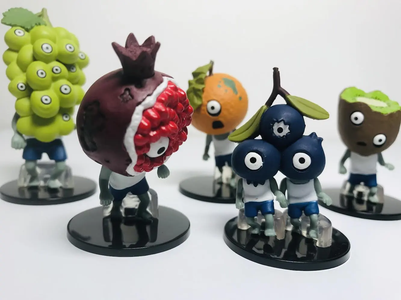 Genuine Japan T-ARTS Fruit Zombies Model Capsule Toys Creative Ornaments Collection Gacha Gift for Children