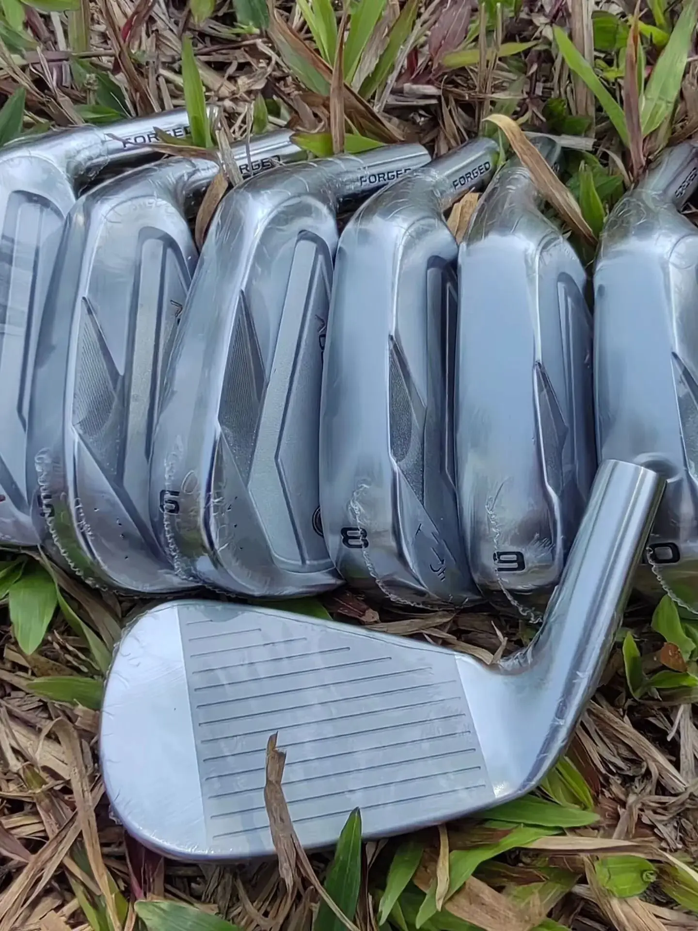 

Golf Irons TR-20V Golf Clubs Golf Iron Set For Man Golf irons set Forged 4-10 7pcs Irons Forged Golf Club Set