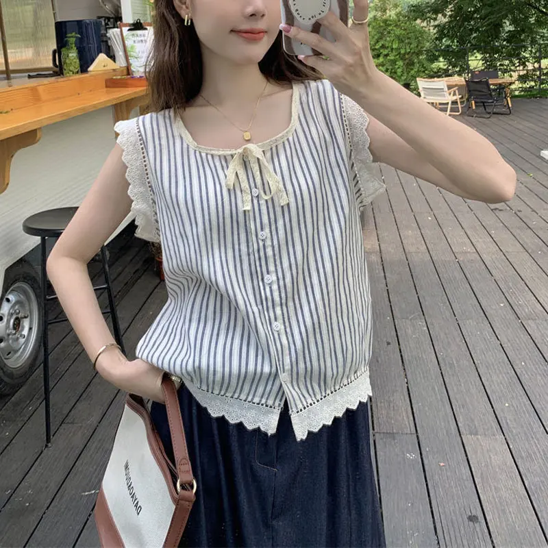 Striped Fashion Lace Hollow Out Blouse O-Neck Summer Casual Sleeveless Spliced Women's Clothing Single-breasted Straight Shirt