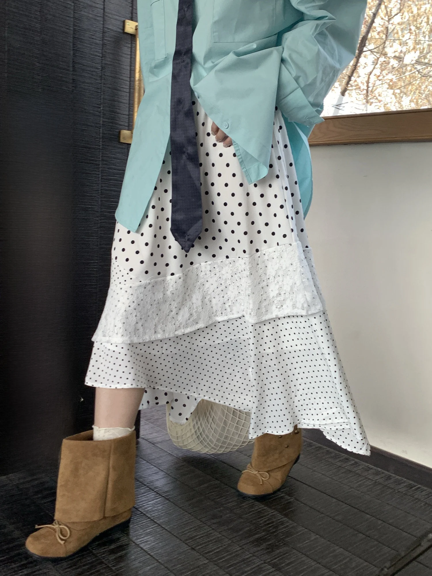 

Винтажная юбка Sinbounboun в горошек с кружевными вставками, с завышенной талией, А-силуэт, асимметричная, средней длины, для девочек, из полиэстера