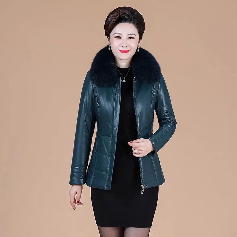 Manteau en cuir court pour femme d'âge moyen, grand col en fourrure, optique thermique, vêtements d'extérieur minces, mode décontractée, veste de document solide, hiver, nouveau, 2023