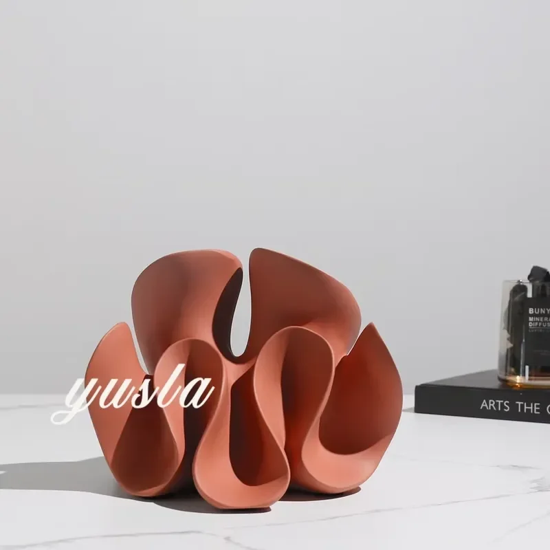 Minimalist Decorative Resin Crafts Wavy Pattern for Cartoon-themed Children's Rooms Living Rooms TV Cabinets Model Rooms