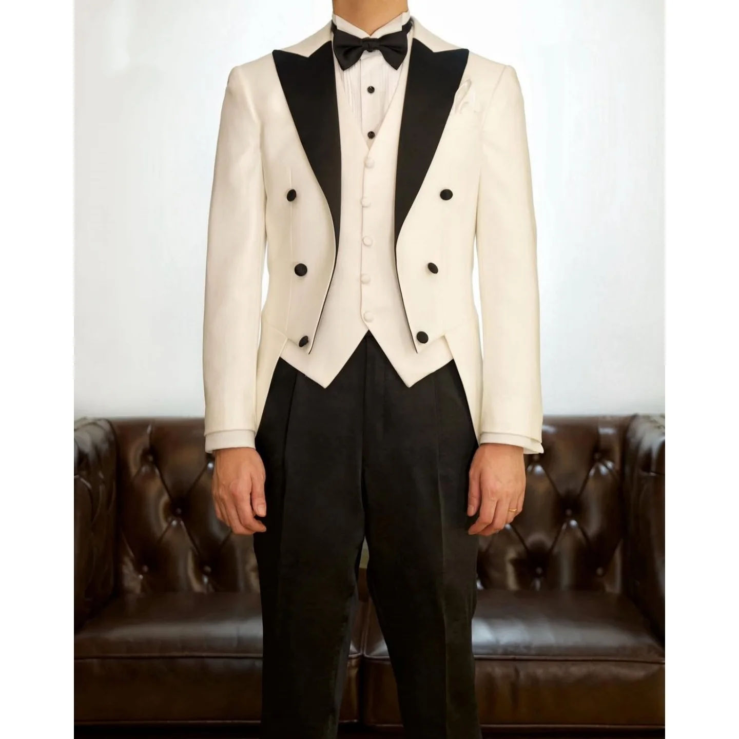 Formal White Tailcoat Tuxedo 3-Piece Suit Black Shawl Lapel Double-Breasted Gentle Outfits Jacket Suits Party Prom Customized
