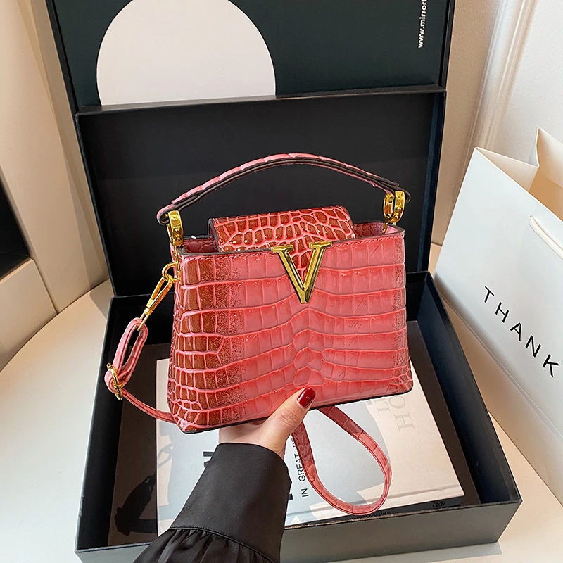 

Stylish Commuter Crossbody Bag For Women - Vintage Inspired Design With Luxury Leather Texture & Hidden Pockets