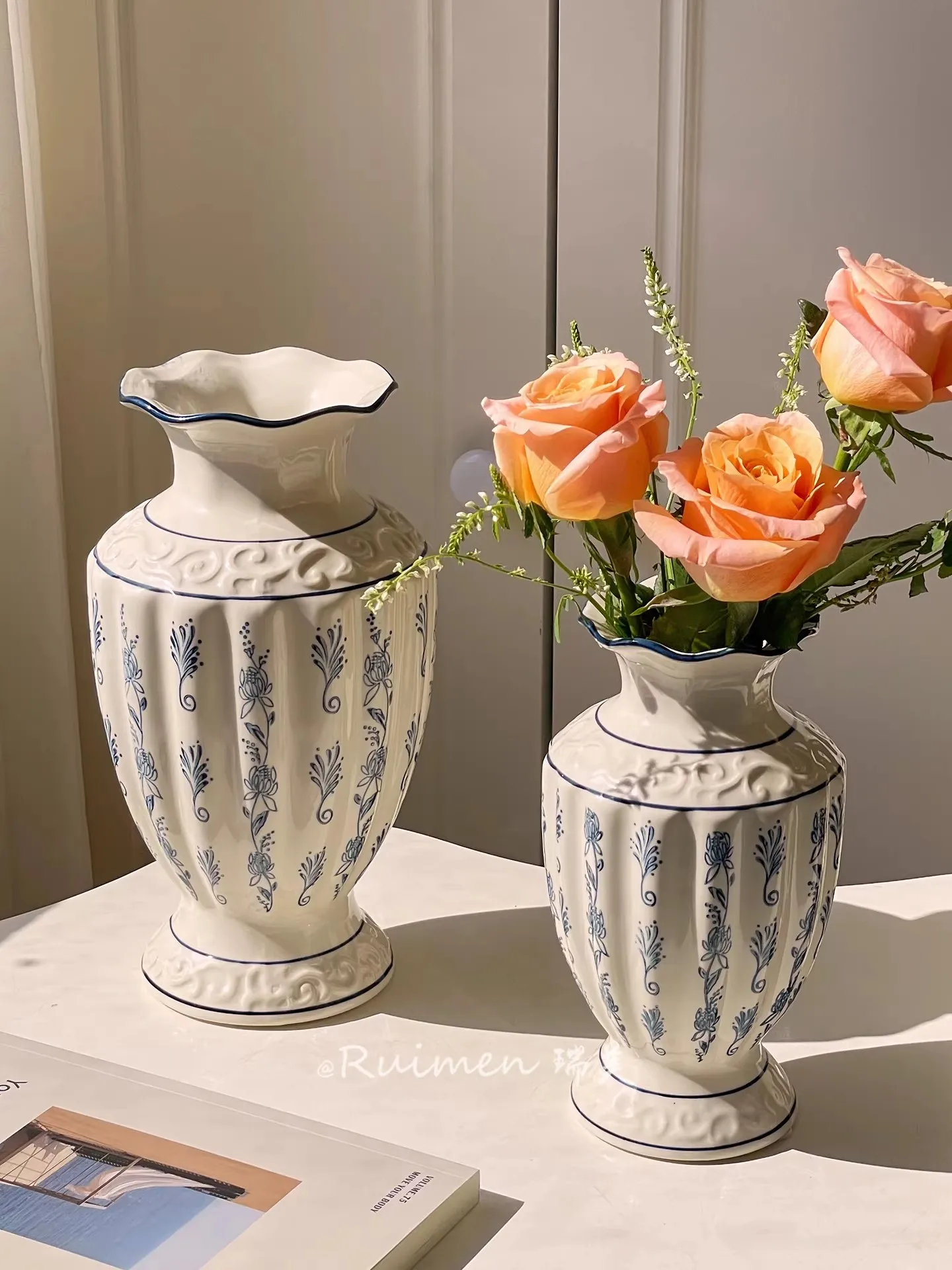 Vintage Ceramic Vase Blue and White Procelain Flower Pot Hand-Painted Vase for Flowers Home Decor Balcony Living Room Decoration