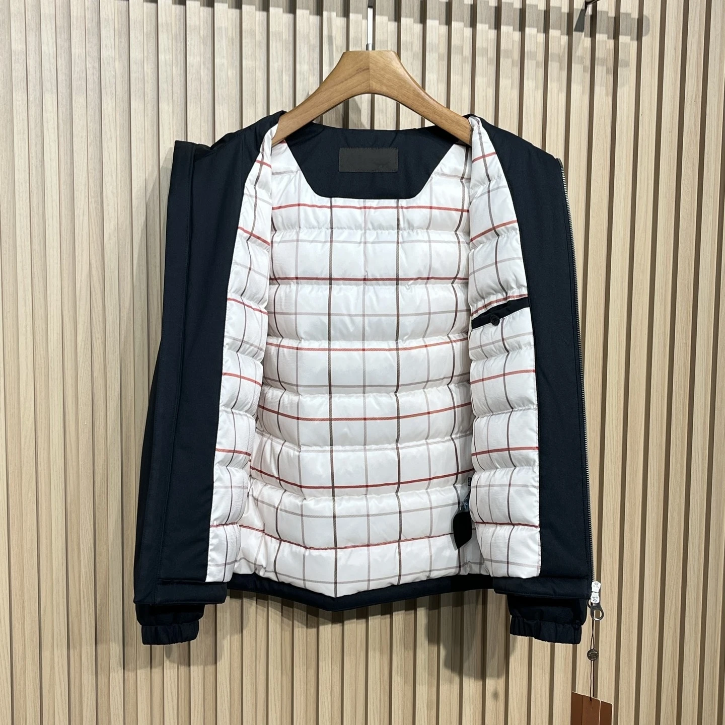 

Italian LP 25aw Windproof Casual Hooded Down Jacket