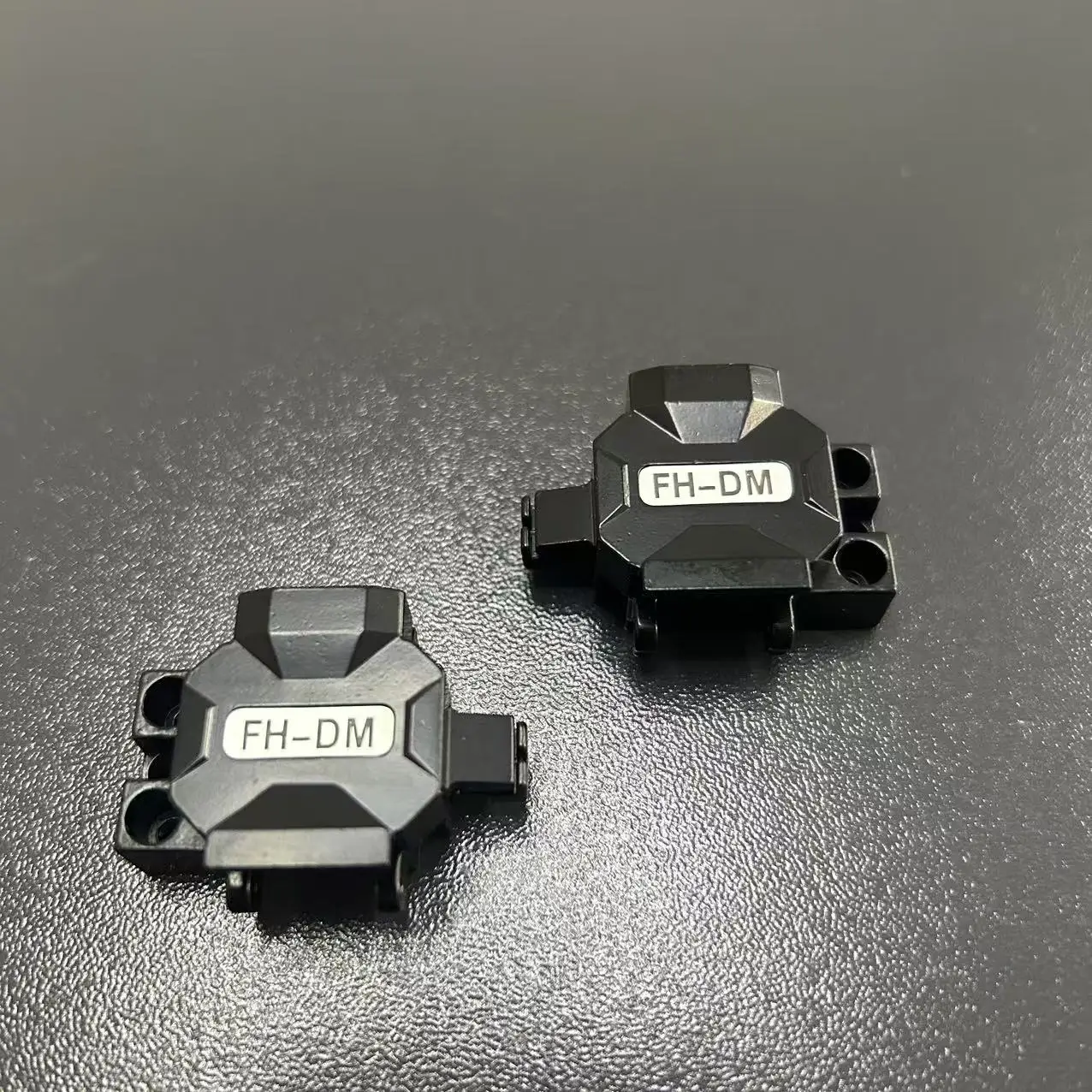 

Original T45 T40 JW4106 AV6481 Fusion Splicer Fiber Holder Fiber Optic Fixture Fiber Optic Clamp Sold in 1 Pair High Quality