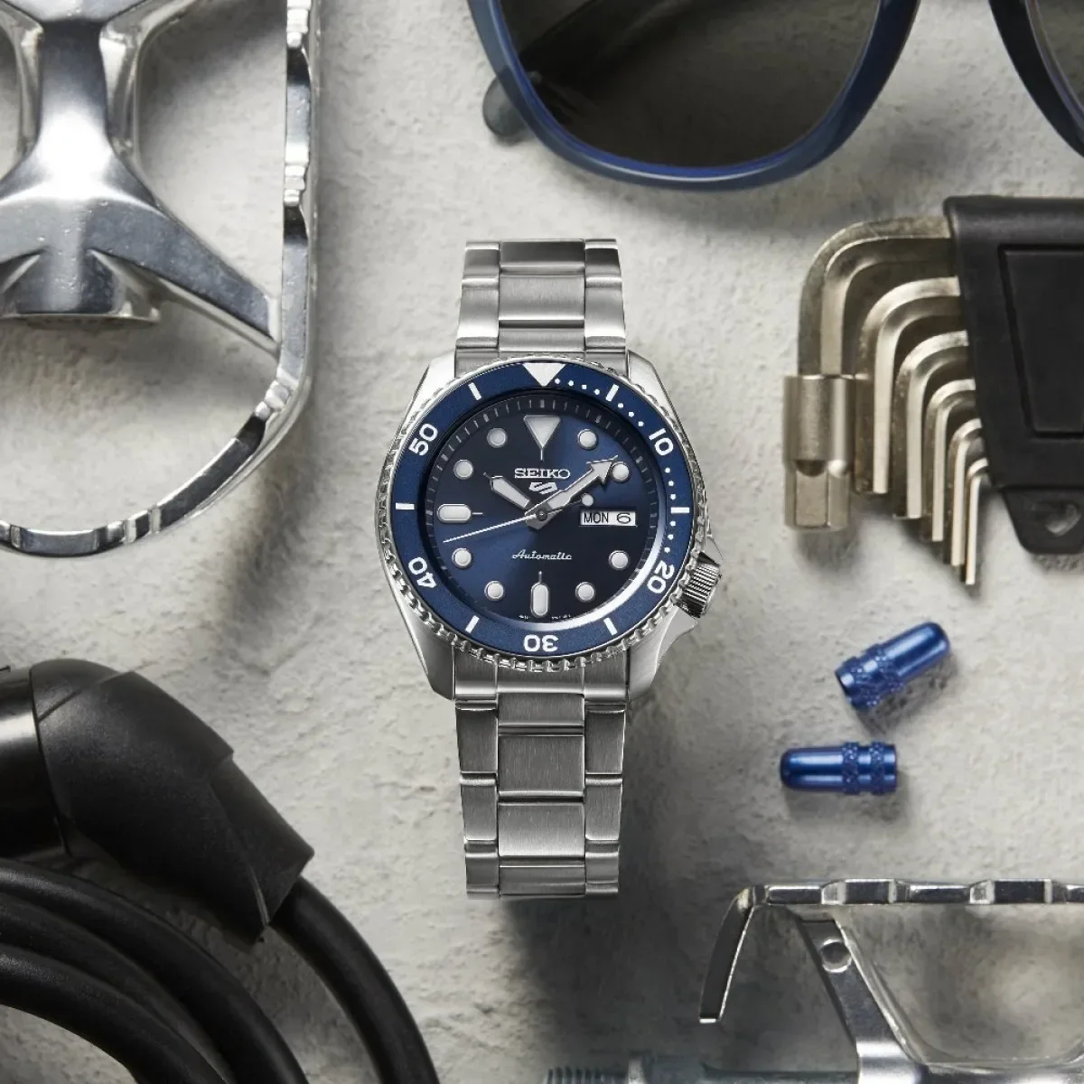 SEIKO 5 Sports SRPD51K1 Men Automatic Diver 42.5mm Blue Dial Steel Bracelet Hardlex Crystal 100M WR Luminous Bezel 4R36 Movement