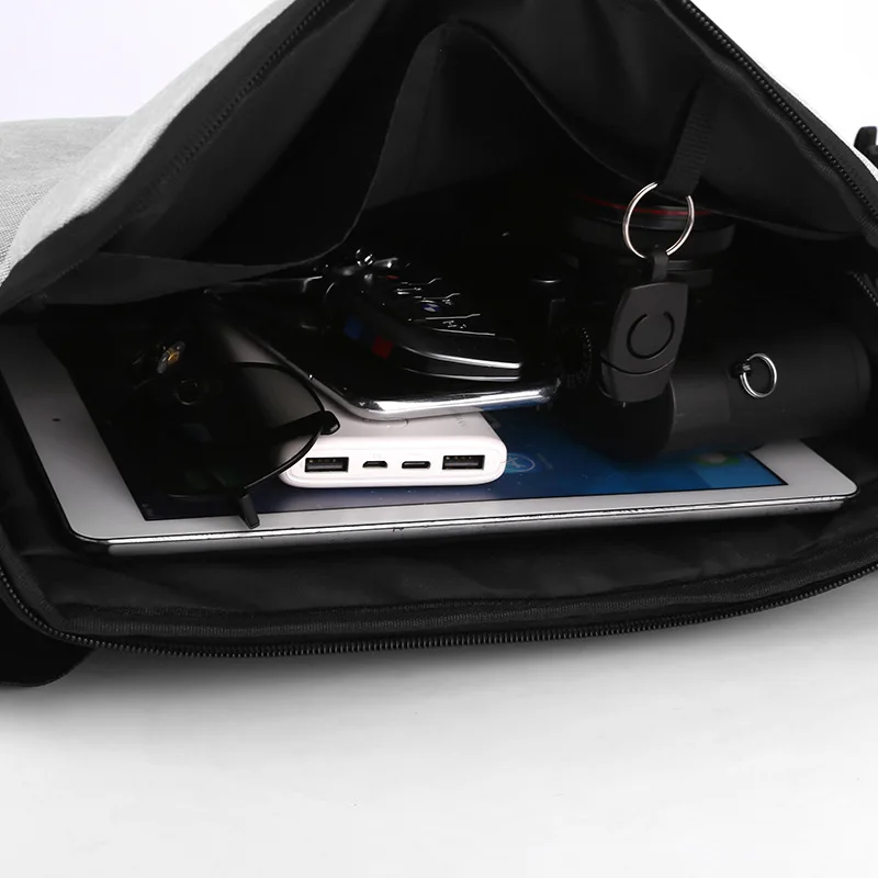 2026 Men's Casual Oxford Crossbody Messenger Bag Fashion Small Shoulder Street Daily Bag