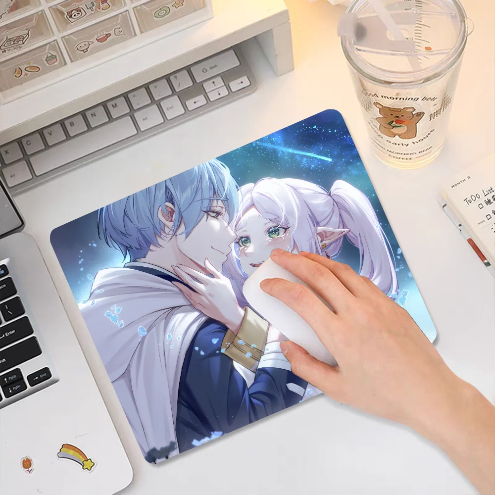 Anime Frieren Mousepad Small LockEdge Mouse Pad For Gamers Computer Desk Pad Rectangular Anti-slip Rubber