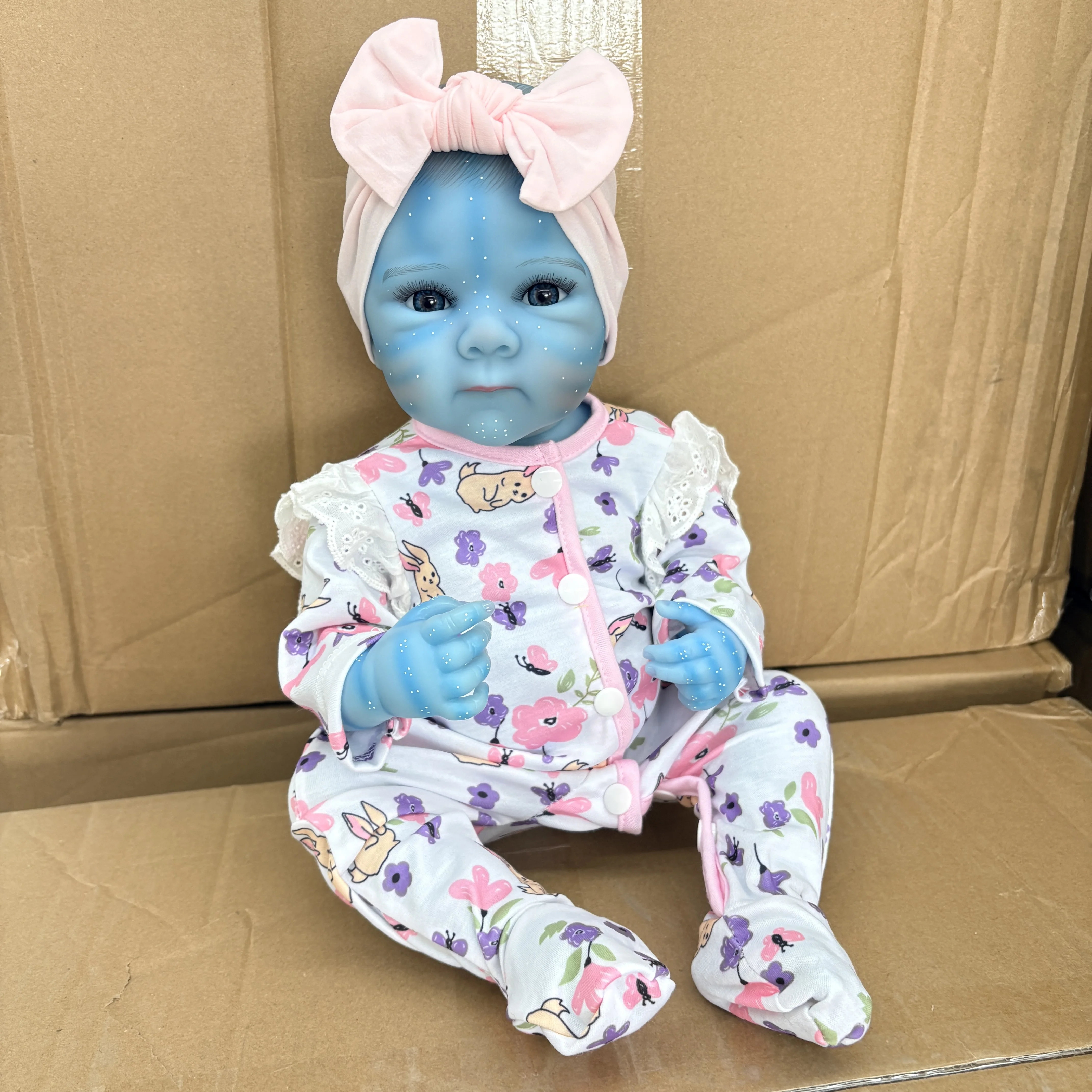 Bambola Reborn NPK 18' in Vinile a Corpo Intero, Pelle Blu, Realistica, con Dipinti Multistrato e Capelli Disegnati a Mano