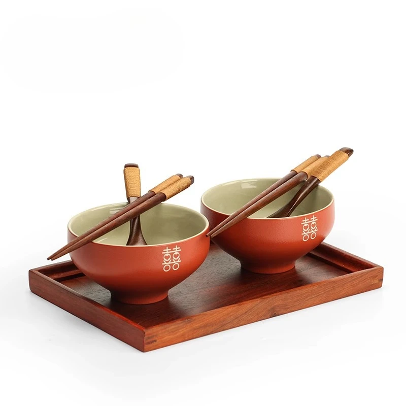 

Send the newcomer a high-end happy bowl gift box for the bride and newlywed girlfriend ornament.