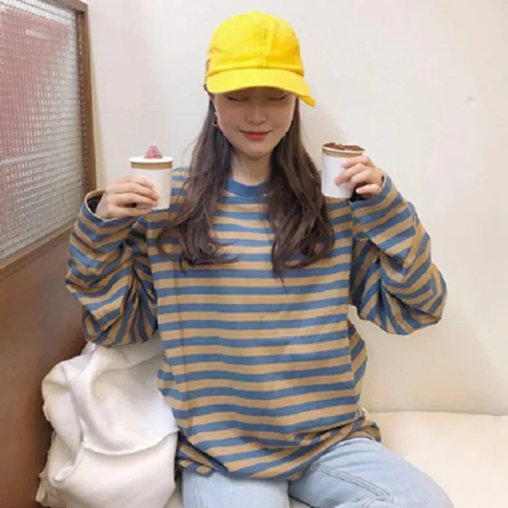Modern Style Loose Fit Striped Long Sleeve T-Shirt Overhead Base Layer Shirt for Women Autumn Fashion Casual Polyester Material